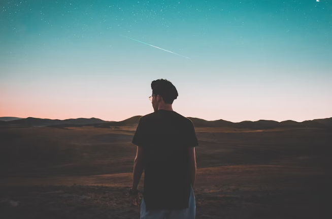 22 Sure Signs a Cancer Man Is Serious About You
