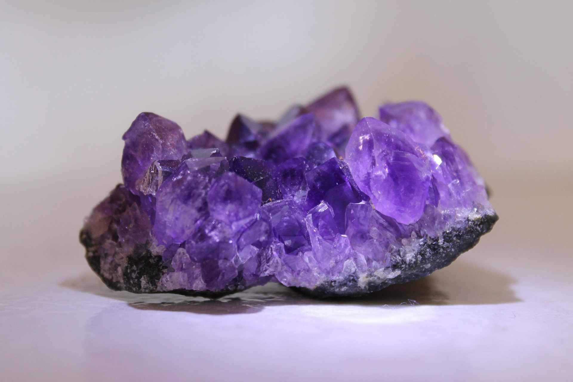The Best Crystals For Moon Phases – A Guide For Harnessing Moon Energy!